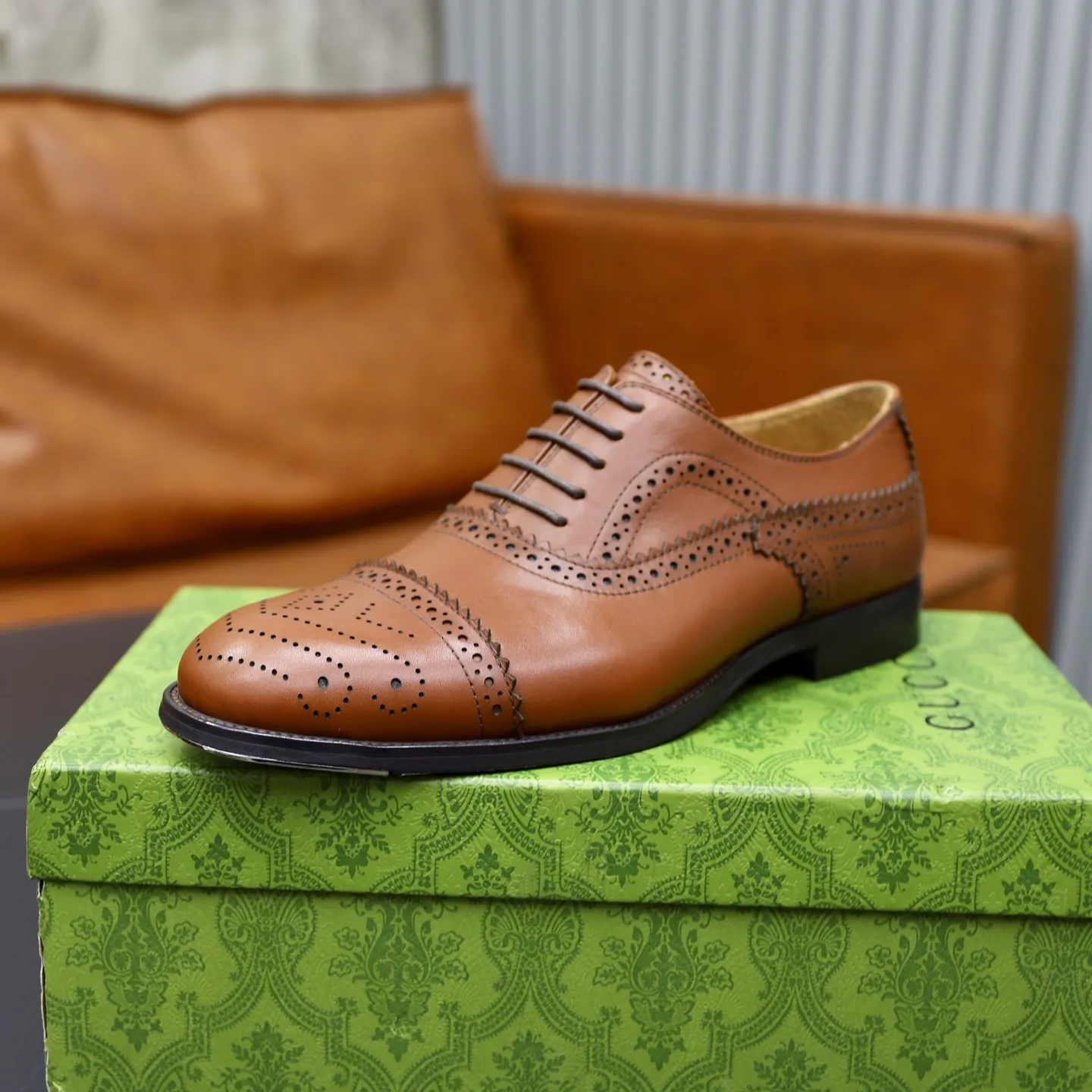 Men's shoes 💰660💰🙅‍♂️🙅‍♂️🙅‍♂️Niuli Brand: Gucci GuCCI Standard code: Men's code 39-44 (45 can be customized) Grade: Same style as the official website Original quality Material: Original cowhide surface Comfortable cowhide lining Original outsole Style category: Men's fashionable casual leather shoes Distinguished big-name luxury elements, top luxury Color: actual picture color